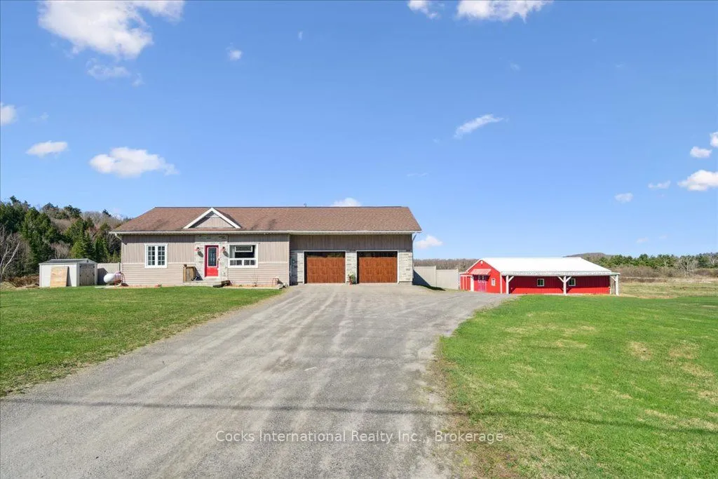 1020 Stephens Bay Road, Bracebridge, ON P1L 1X2