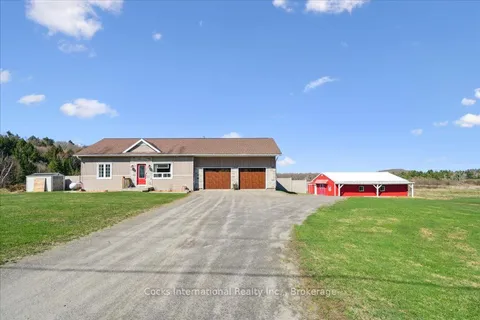 1020 Stephens Bay Road, Bracebridge, ON P1L 1X2