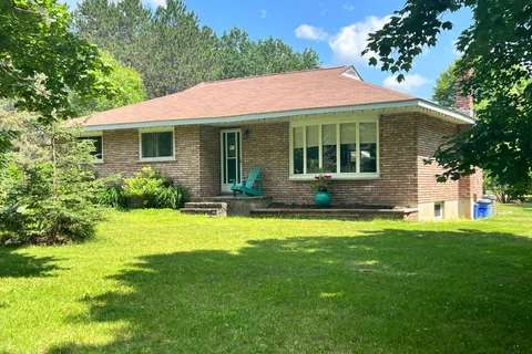 79 Albert Street, Sundridge, ON P0A 1Z0