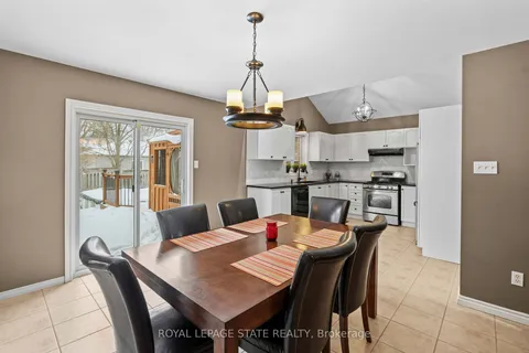 45 Tartan Dr, Haldimand, ON N3W 2N3