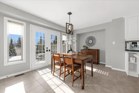 12 Holkham Ave, Hamilton, ON L9K 1P1