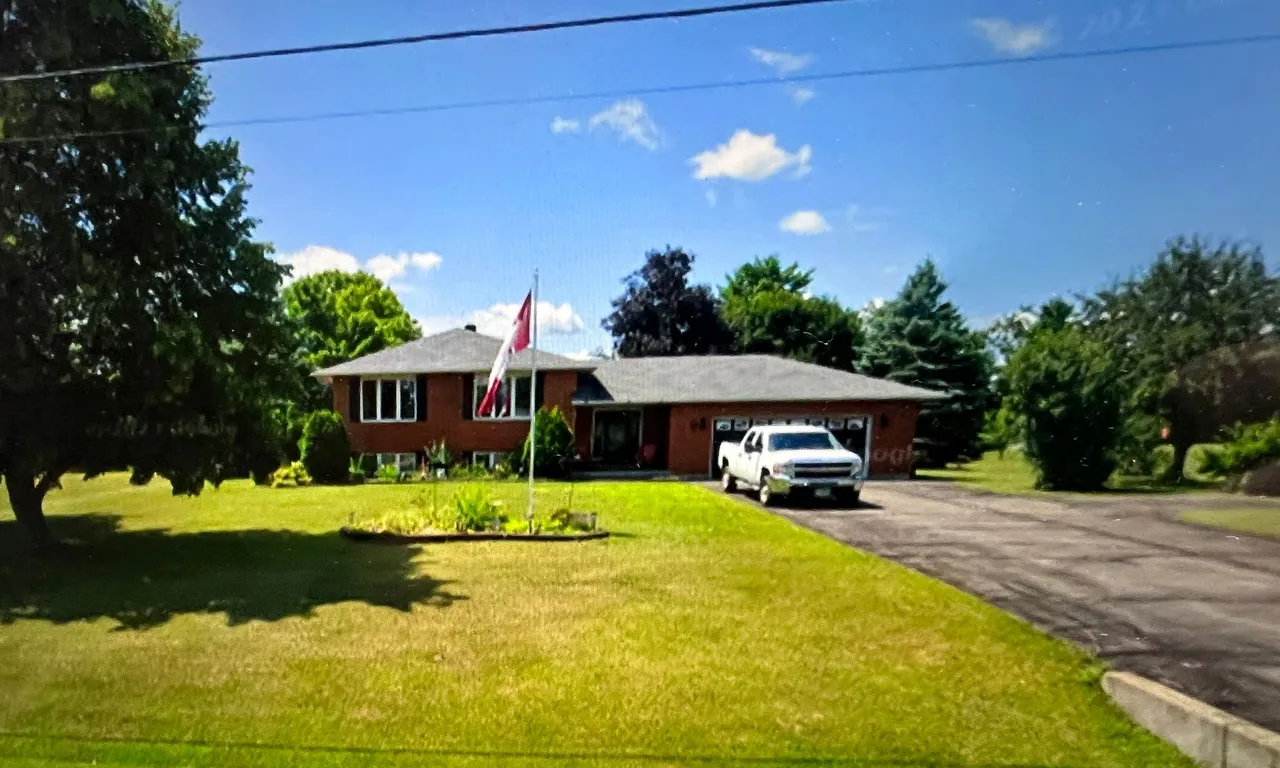 14 Davis Lane, Rideau Lakes, ON K7A 4S5