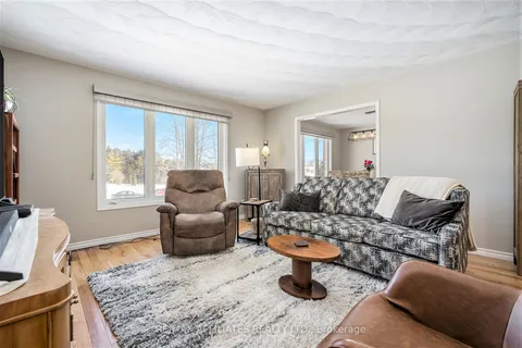 14 Davis Lane, Rideau Lakes, ON K7A 4S5