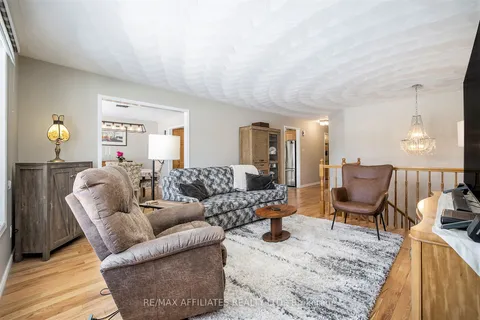 14 Davis Lane, Rideau Lakes, ON K7A 4S5