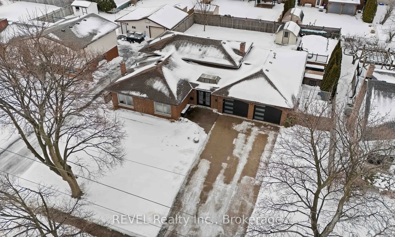 6029 Pitton Rd, Niagara Falls, ON L2H 1S2