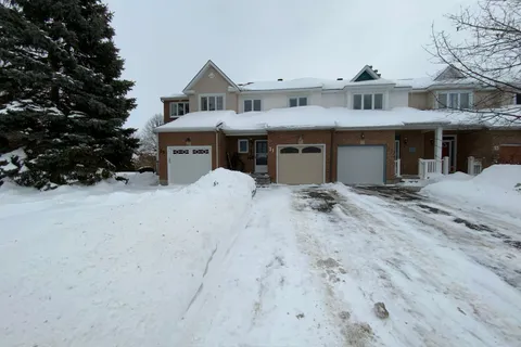 31 Astoria Cres, Barrhaven, ON K2G 6E6