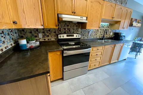 31 Astoria Cres, Barrhaven, ON K2G 6E6