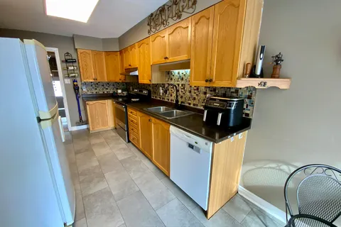 31 Astoria Cres, Barrhaven, ON K2G 6E6