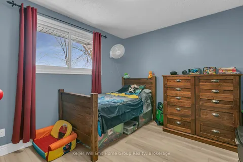 25 Muskoka Dr, Guelph, ON N1E 6E1