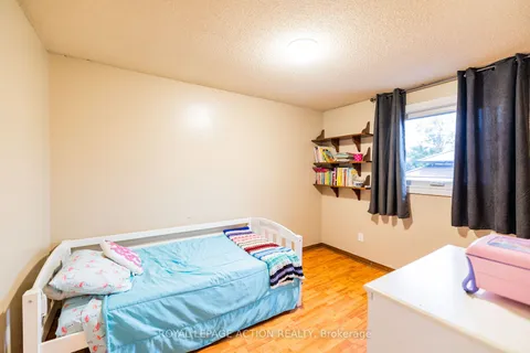 7 Fieldgate Dr, Brantford, ON N3P 1L3