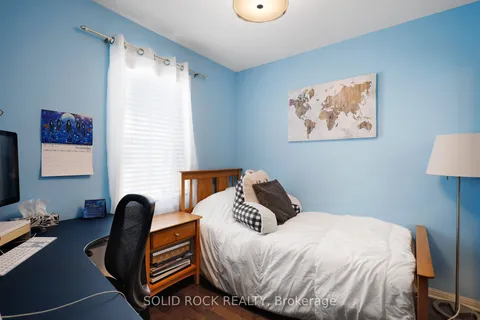 753 Sanibel, Bells Corners and South to Fallowfield, ON K2H 0A8