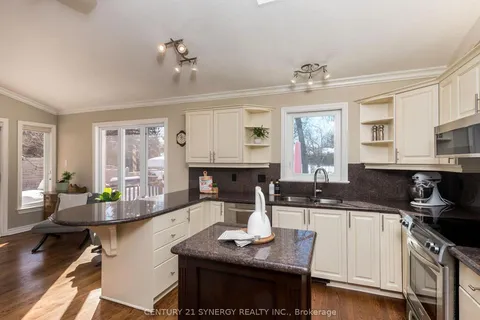 10 Forest Heights Ave, Stittsville - Munster - Richmond, ON K2S 0R4