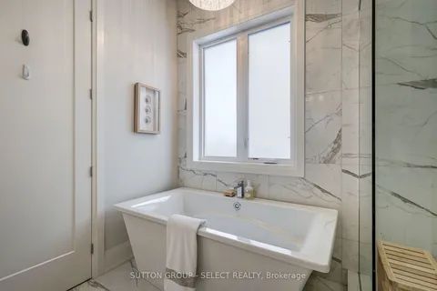 2062 Callingham Dr, London, ON N5G 5L9