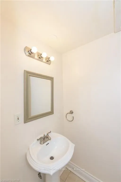 231 Banbury Road, London, ON N5Z 4M1