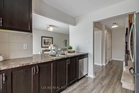 623 Bluegill Ave, Barrhaven, ON K2J 5Y8