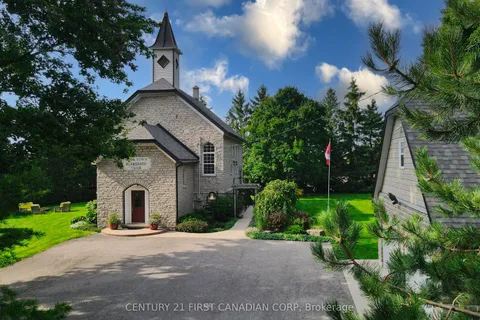 1772 Perth Rd 139 Road, Perth South, ON N4X 1C8