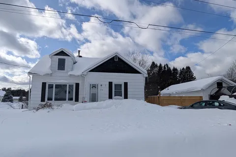 27 LINCOLN Avenue, South River, ON P0A 1X0