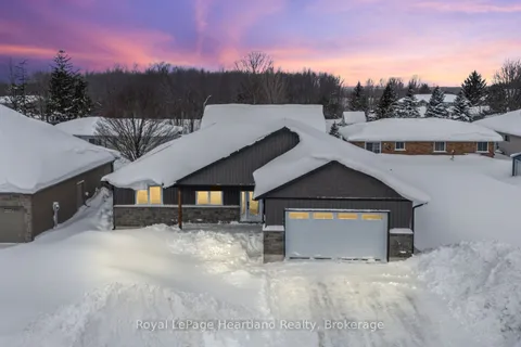 16 Jonathan Cres, South Bruce, ON N0G 2J0