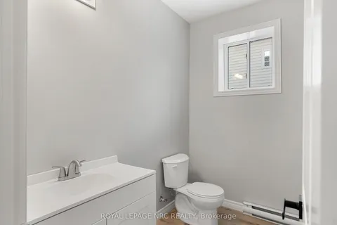 137 St George Street, Welland, ON L3C 5N7