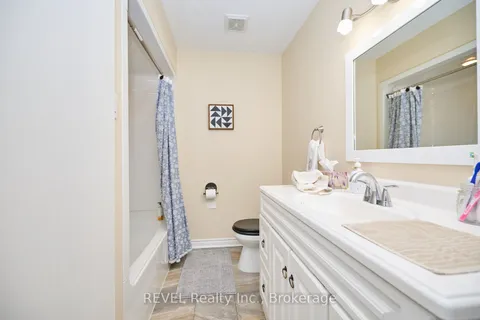 436 McAlpine Avenue, Welland, ON L3B 1T3
