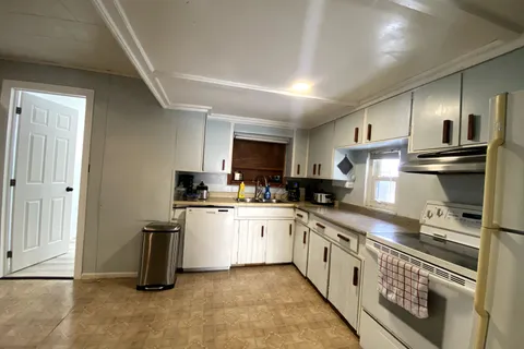 279 Sydenham Street, Aylmer, ON N5H 1M3