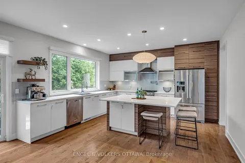 231 Daniel Avenue, Tunneys Pasture and Ottawa West, ON K1Y 0C7