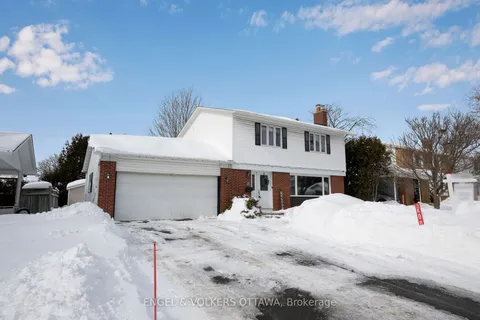 129 Abbeyhill Dr, Kanata, ON K2L 1H4