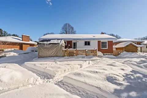 48 HONEYSUCKLE Crescent, ON N5Y 4P4