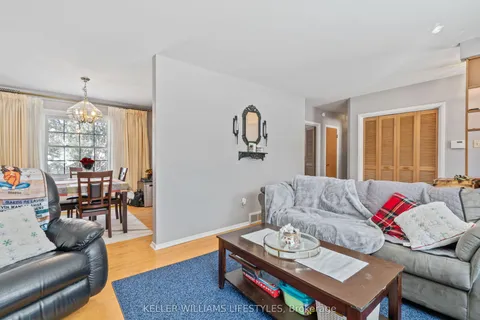 48 HONEYSUCKLE Crescent, ON N5Y 4P4