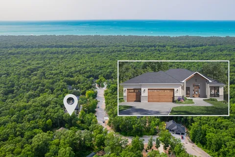 10142 PINERY BLUFFS Road, Lambton Shores, ON N0M 1T0
