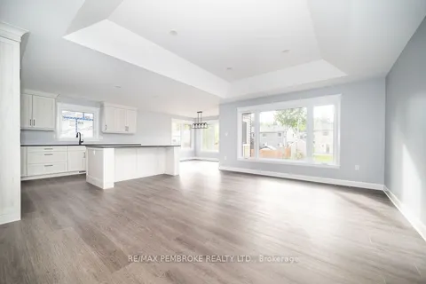 22 DURANT Street, Petawawa, ON K8H 0H3