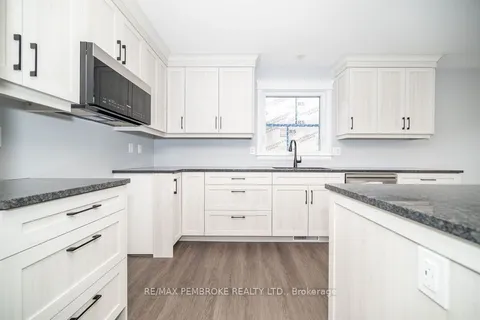 22 DURANT Street, Petawawa, ON K8H 0H3