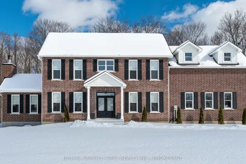 1012 Applewood Lane, South Frontenac, ON K0H 1X0