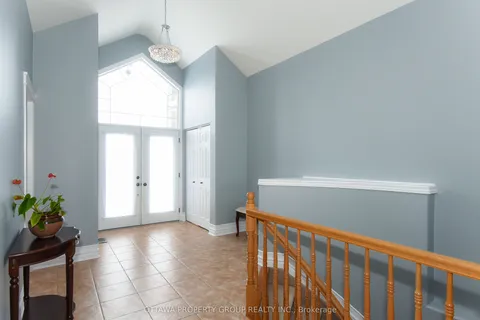 36 de la rive Drive, Russell, ON K0A 1W0