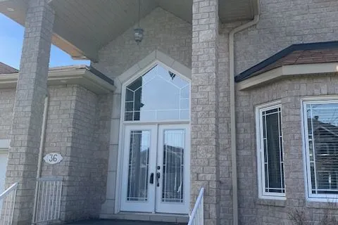 36 de la rive Drive, Russell, ON K0A 1W0