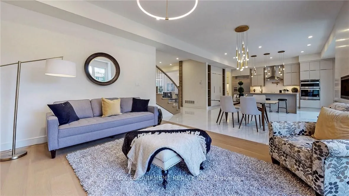 382A Southcote Road, Hamilton, ON L9G 2W3