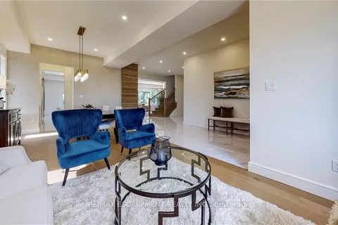 382A Southcote Road, Hamilton, ON L9G 2W3