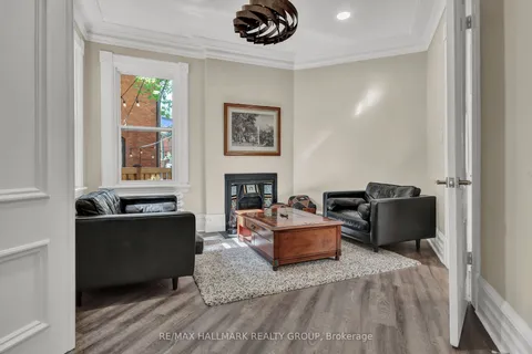 421 Gilmour Street, Ottawa Centre, ON K2P 0R5