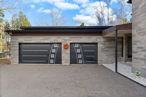 6 Campbell Farm Road, Brant, ON N3T 5L6