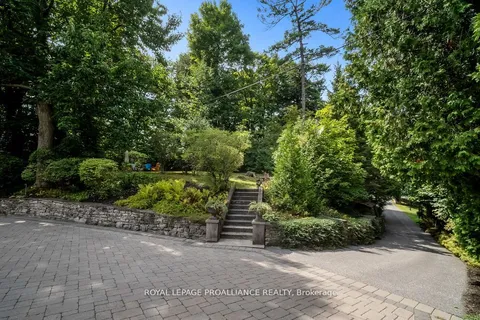 47 Pine Street, ON L1A 3E6