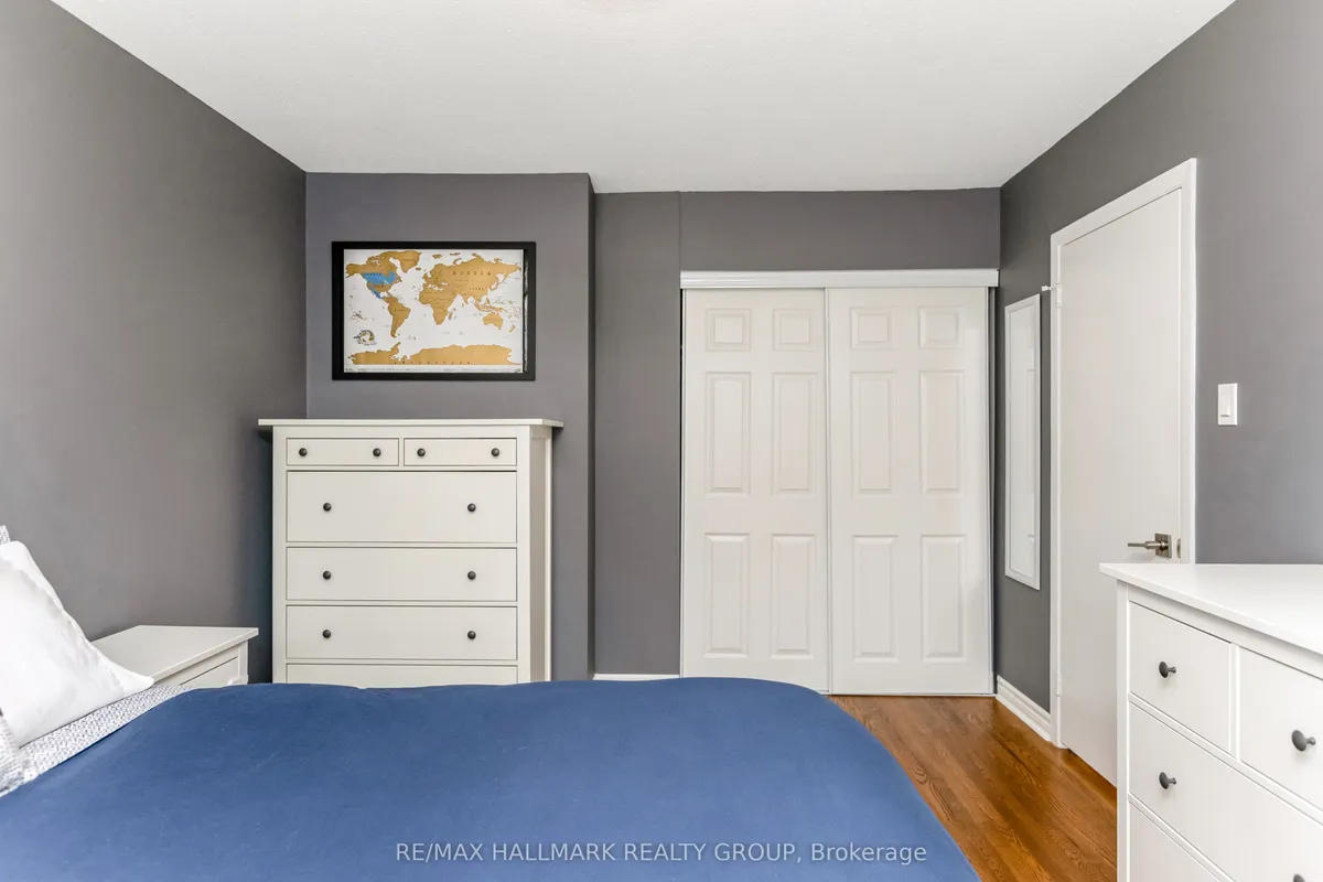 29 Mulvagh Avenue, ON K2E 6M8