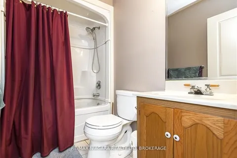 4270 Chippawa Parkway, Niagara Falls, ON L2G 6E7