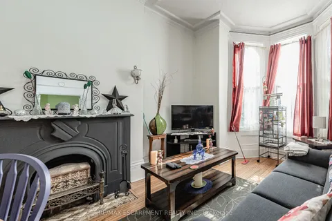153 Brant Avenue, Brantford, ON N3T 3H6