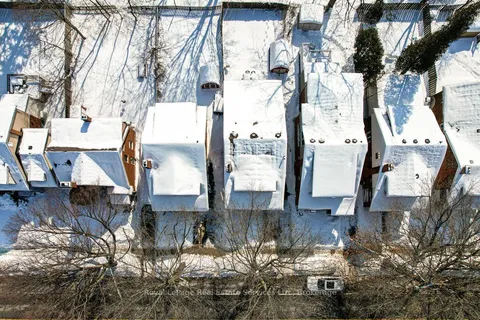 1105 King Street, Hamilton, ON L8S 1L8