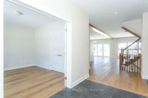 628 Geneva Crescent, Russell, ON K0A 1W0