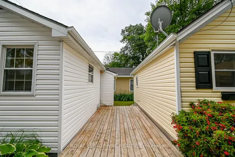 387 Elmwood Avenue, Fort Erie, ON L0S 1B0