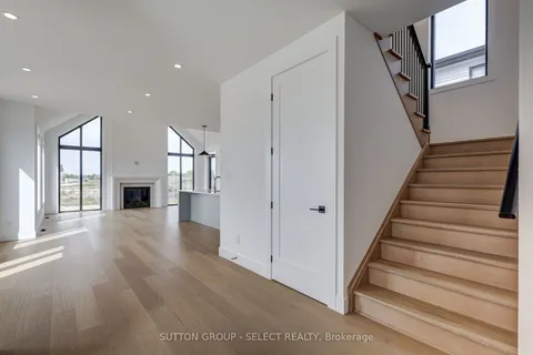 2 Five Stakes Street, Southwold, ON N5P 3T2