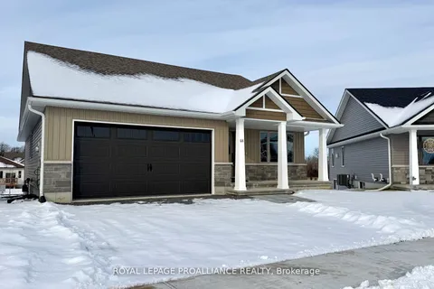 72 Stirling Crescent, Prince Edward County, ON K0K 2T0