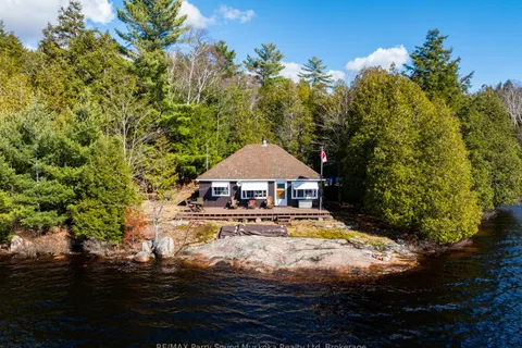 764 EAST BEAR LAKE Road, McMurrich/Monteith, ON P0A 1Y0