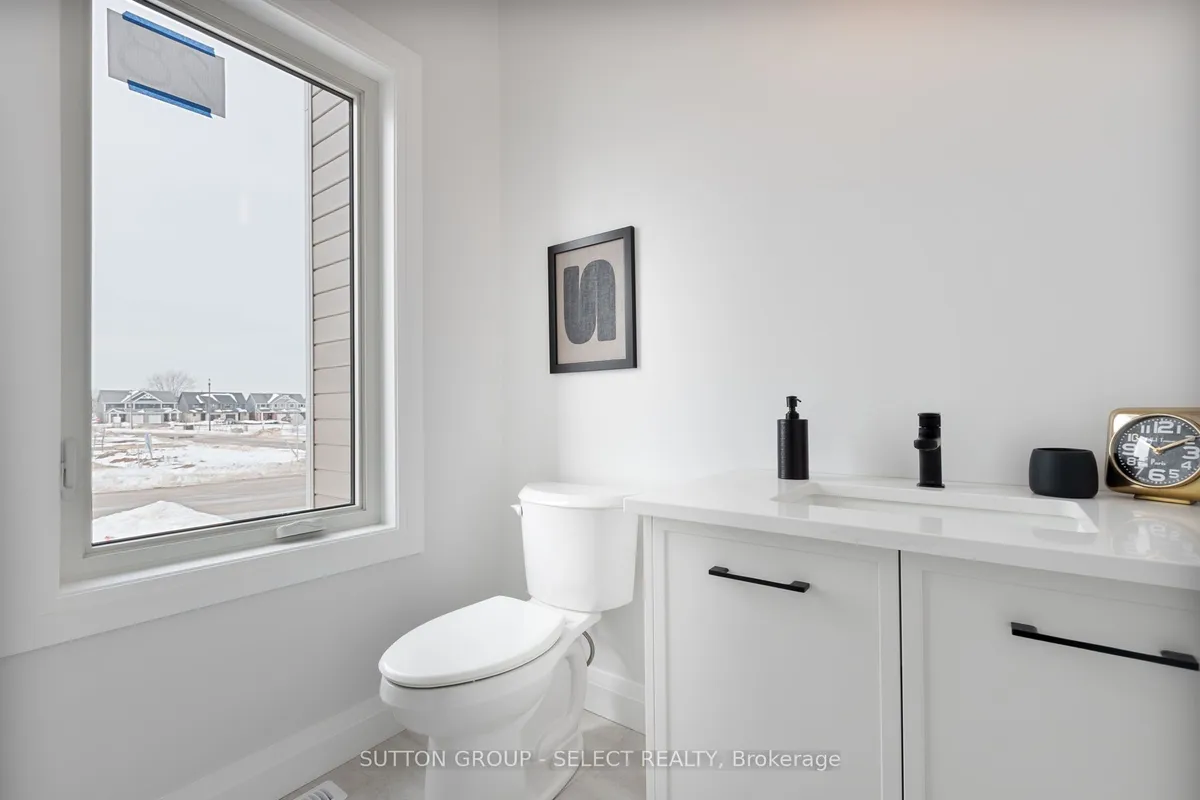 28 Lucas Road, St. Thomas, ON N5R 0M5